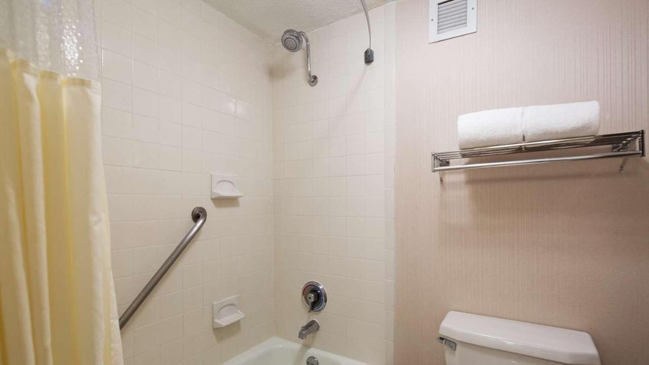 Best Western Springfield West Inn Уест Спрингфийлд Екстериор снимка